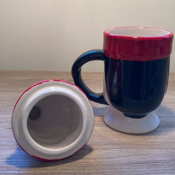 Pfaltzgraff collectibles penguin skate covered mug NWOT - Picture 6 of 16